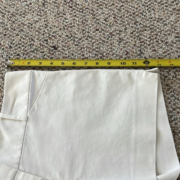 The Limited Size 4 White Shorts - Picture 6 of 7